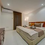 Apartment Unique - Spacious 3br Premium Flat