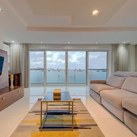 شقة Unique - Spacious 3br Premium Flat