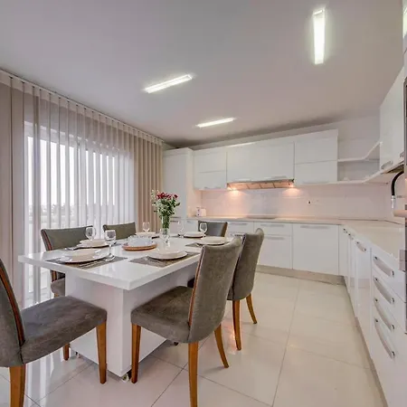 Unique - Spacious 3br Premium Flat Is-Swieqi