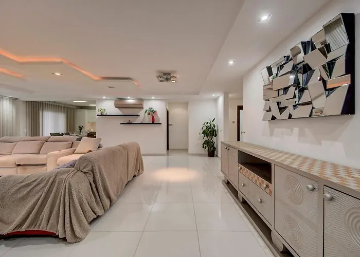 Unique - Spacious 3br Premium Flat Appartement Is-Swieqi